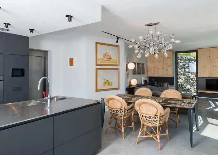 Вилла Ca' De Sass Near Argegno